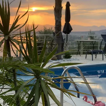 Marine'S Lux Villa:Golden Sunset Kalamáta Buitenkant foto